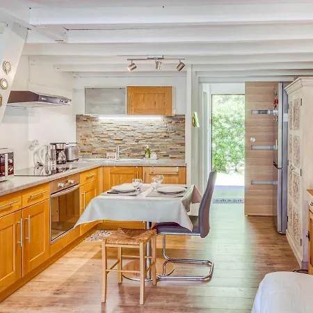 Studio Hauts De La Madrague-12
